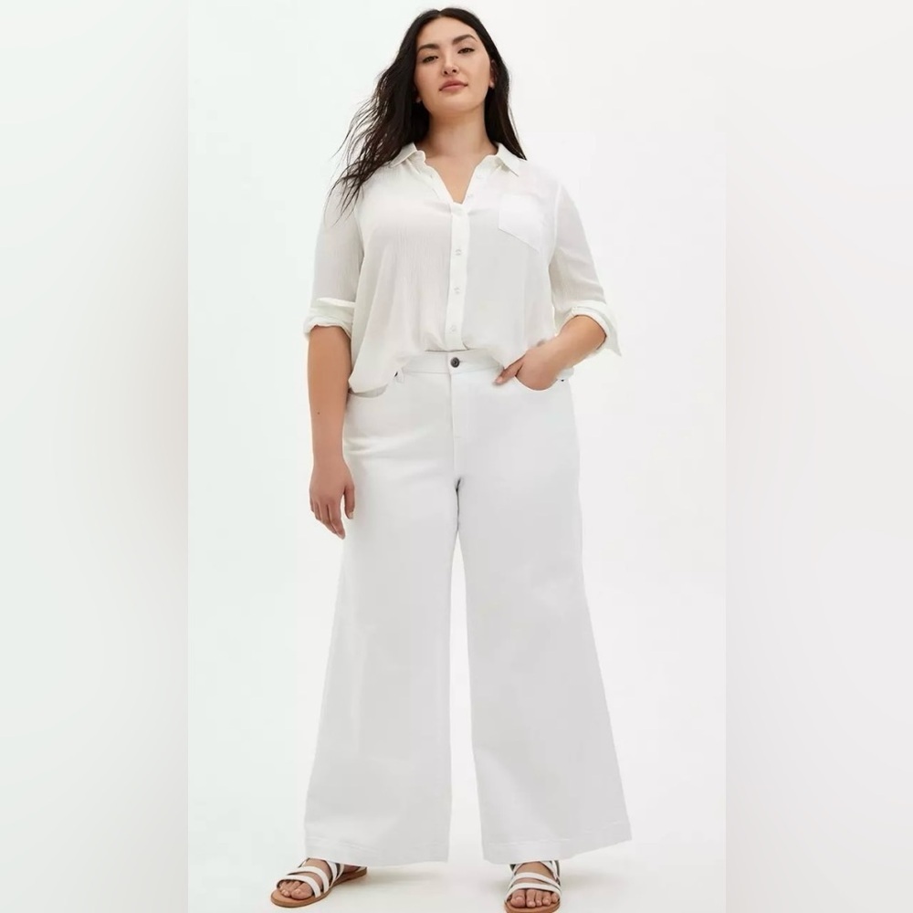 Torrid White Wide Leg Jeans High Waist 26S